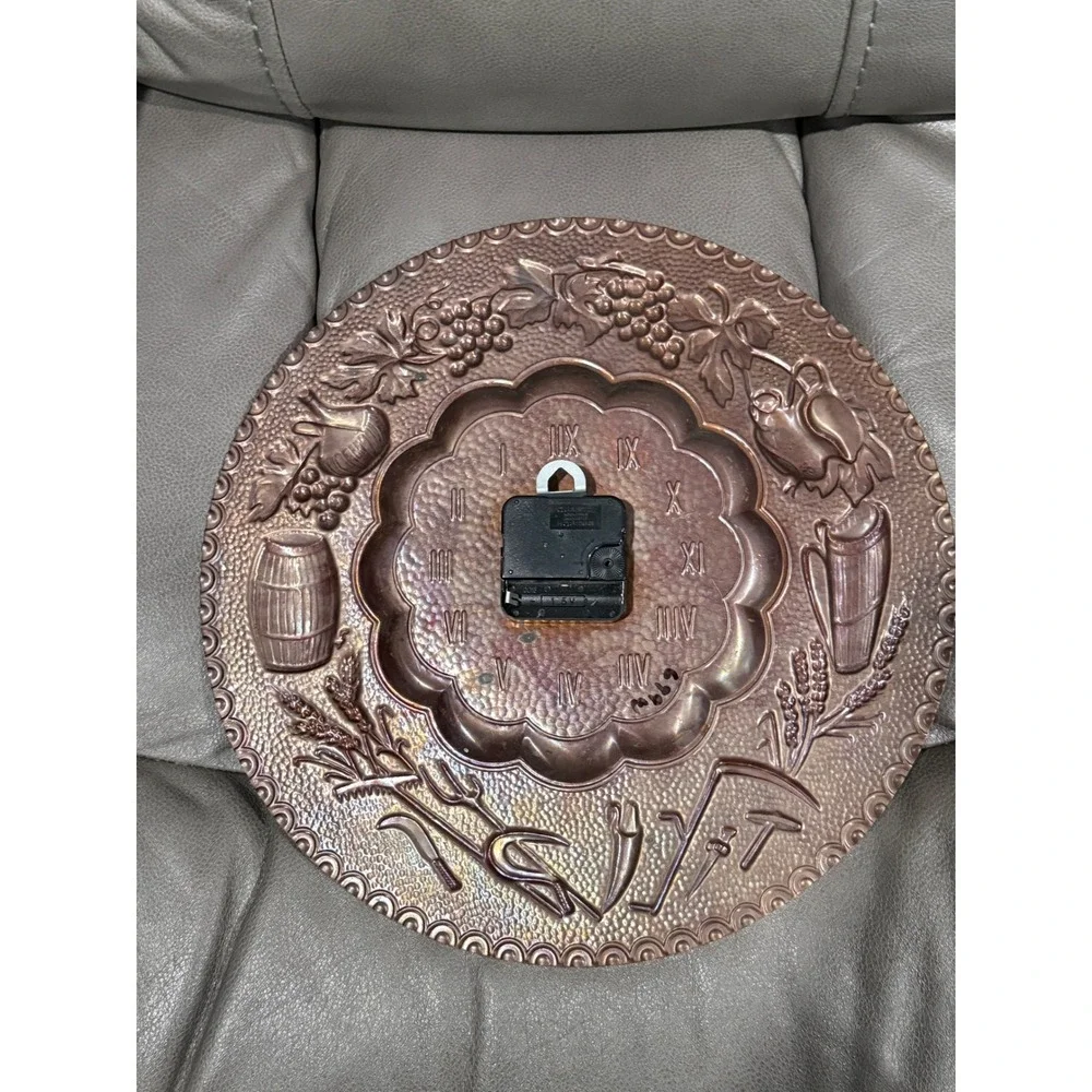 Vintage Copper Wall Clock Farmhouse Harvest Theme Roman Numerals‎ works